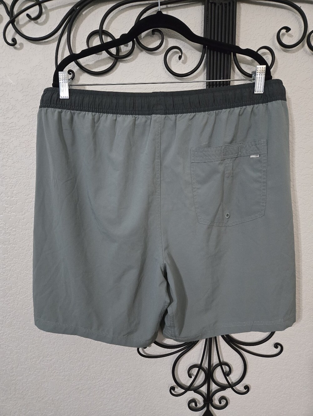 VUORI Kore Shorts | XL - Picture 2 of 5
